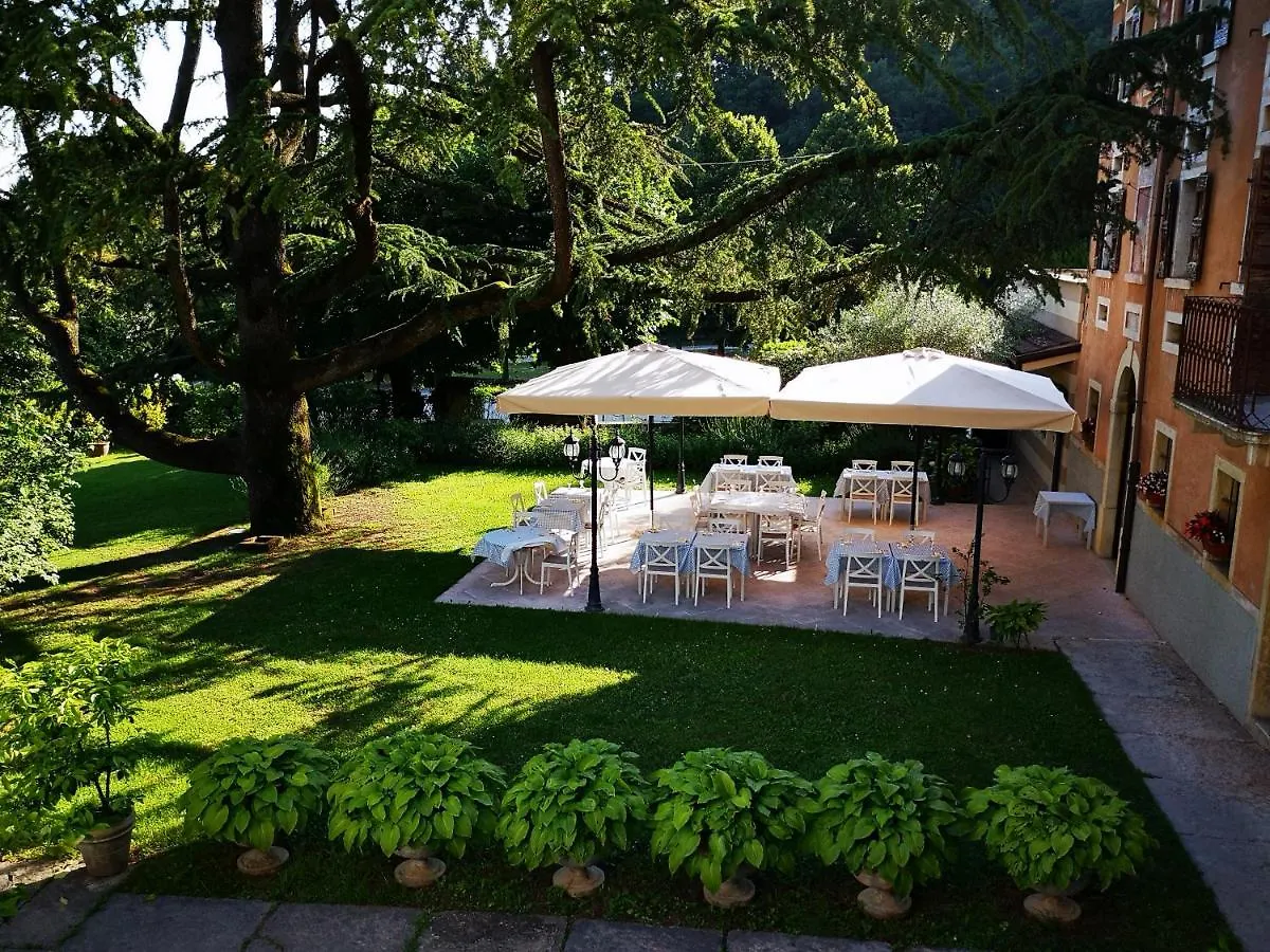 Apartment La Corte Dei Limoni Caprino Veronese Italy