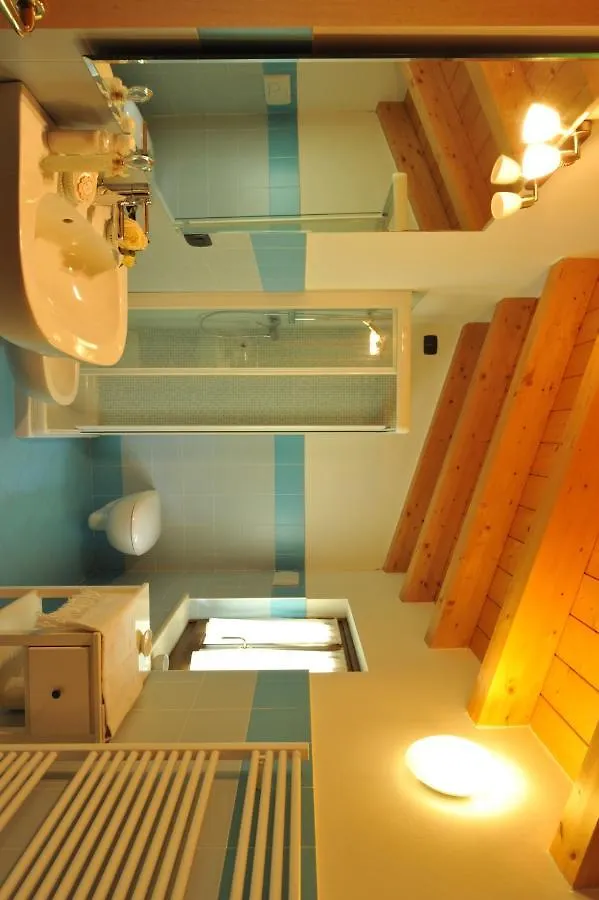 Apartment La Corte Dei Limoni Caprino Veronese Italy