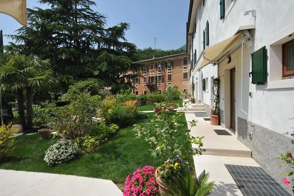 La Corte Dei Limoni Caprino Veronese Apartment