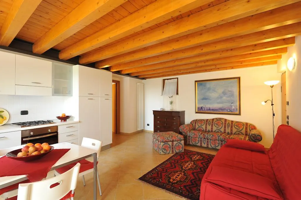 Apartment La Corte Dei Limoni Caprino Veronese Italy