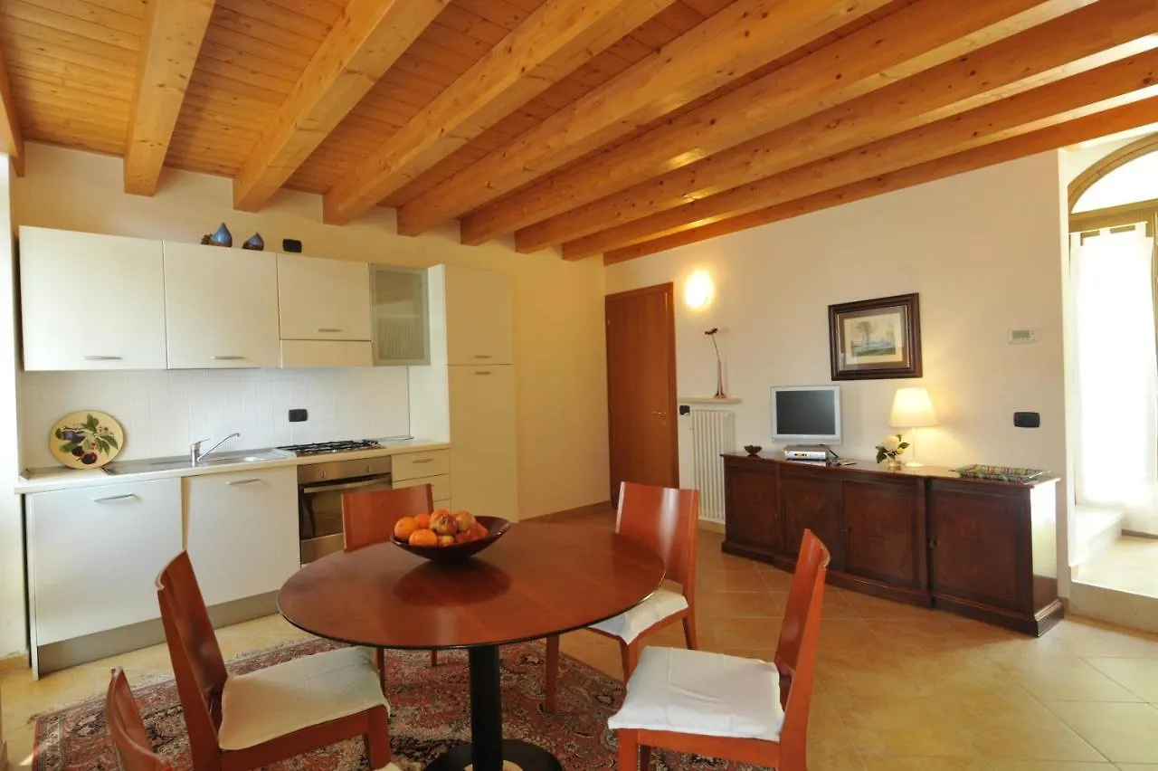 La Corte Dei Limoni Caprino Veronese Apartment